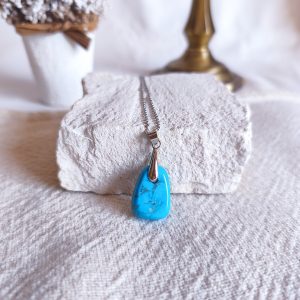 Colar de Howlite Turquesa